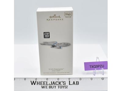 U.S.S. Enterprise Star Trek MIB 2010 Hallmark Magic Keepsake Ornament