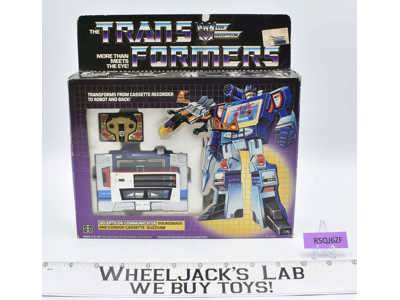 Soundwave W/ Box 100% Complete 1985 Vintage G1 Transformers Action Figure