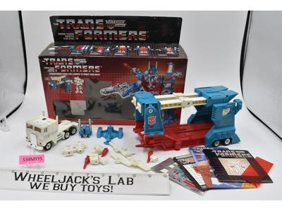 Ultra Magnus W Box and Insert Tray 100% Complete 1986 Vintage G1 Transformers