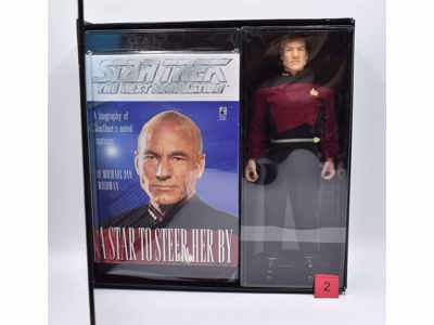 Captain Picard #2 Star Trek Masterpiece Edition 1997 Playmates Figure W/Book
