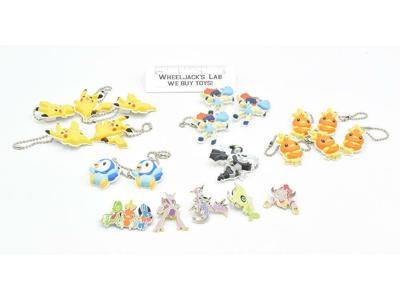 Lot of 16 Pokemon Rubber Keychain &amp; 5 Metal Pins Nintendo