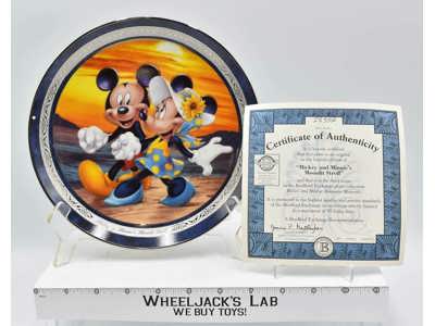 Mickey &amp; Minnie's Moonlit Stroll Romantic Moments 1999 The Bradford Exchange