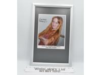 Naomi Wildman Star Trek Voyager Scarlett Pomers AUTOGRAPHED 8x10 Picture
