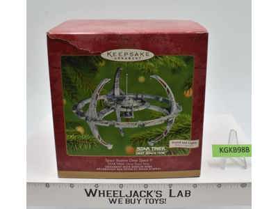 Space Station Deep Space 9 Star Trek MIB NEW Keepsake Ornament 2001 Hallmark