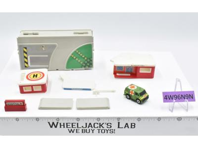 Hospital 100% Complete Travel City Mini Playset 1988 Micro Machines Galoob