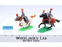 Lot of 2 Plastic Knights W/ Horses 1970's Elastolin Germany 3"