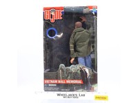 Lighted Vietnam War Wall Memorial 2000 Hasbro Action Figure MIB