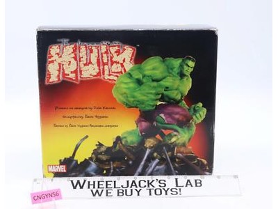 The Incredible Hulk Marvel Universe 2004 Dynamic Forces 10" Statue