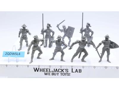 Lot of 8 Unpainted Medieval Knights Unknown Brand 3" Made of Plastic