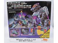 Trypticon 100% Complete W Box 1986 Vintage G1 Transformers Action Figure