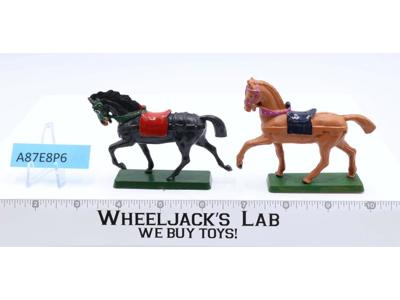 Lot of 2 Horses for Miniature Figurines 1970-80's Starlux 3"