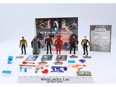 Star Trek Next Generation 1993 Playmates SkyBox New Opened Figures Accessories