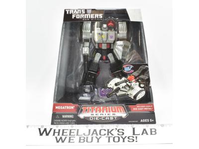 Megatron Titanium Die-Cast 2006 Transformers Universe Hasbro Action Figure