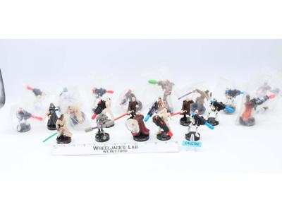 Lot of AttackTix Battle Figure Game Star Wars Starter Set CD-ROM W/ 22 Figures
