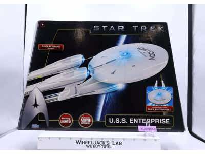 U.S.S. Enterprise Star Trek 2009 Playmates Action Figure Vehicle SEALED NEW MISB