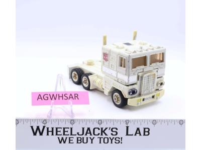 Ultra Magnus CAB RT 1986 G1 Transformers Freightliner COE Action Figure