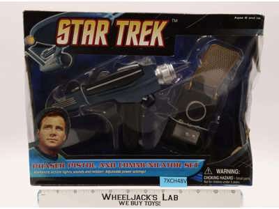 Phaser Pistol & Communicator Set Star Trek 2009 Diamond Select Play Accessories