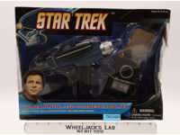 Phaser Pistol & Communicator Set Star Trek 2009 Diamond Select Play Accessories