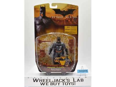 Power Punch Batman Batman Begins NEW MOSC 2005 Mattel Action Figure