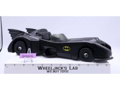 Batmobile DC Comics Batman 1989 ToyBiz Action Figure Vehicle Vintage