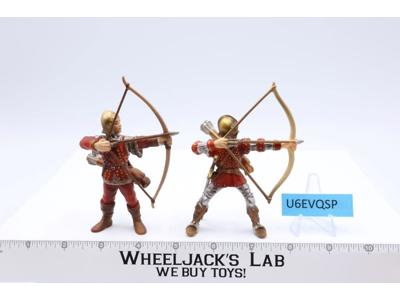 Lot of 2 Medieval Knights Bowmen W/ Bow & Arrows 2000's Schleich 3"