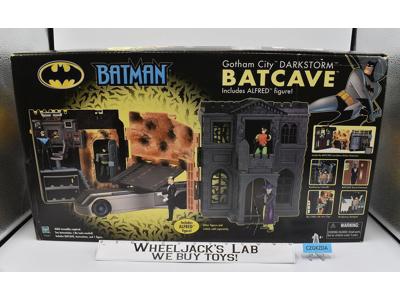 Gotham City Darkstorm Batcave NEW MISB Hasbro 2002 Action Figure MINTY SEALED