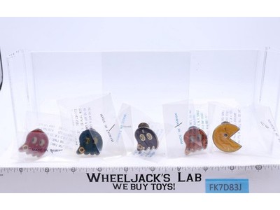 Lot of 5 Pac-Man Pins Pinbacks Lions Club TEXAS Ho Ho Art NOS Original Packaging