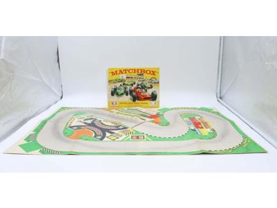 R-4 Roadway Series Grand Prix Race Track Mat Matchbox 1964 Lesney Product