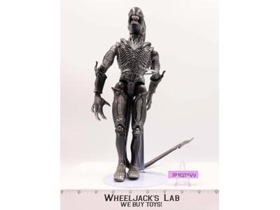 Alien Warrior Drone Aliens Resurrection 1997 Kenner 12 inch Action Figure